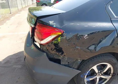 2015 Honda Civic Se z USA, uszkodzony, nr VIN 19XFB2F73FE264396